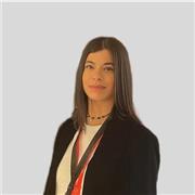 Sono pronta e motivata ad  aiutare qualsiasi bambino nello svolgere i compiti o per spiegargli argomenti più complessi di storia, arte, italiano o inglese!